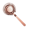 KUPFER-SIEB. Mit einem Cocktail-Sieb (Strainer) kannst du dein Getränk von Fruchtstücken, Eiswürfeln und anderem filtern, genau wie ein professioneller Barkeeper.